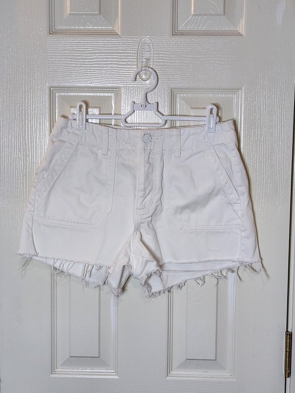 Paoge Mayslie Utility Women’s White Frayed Hem Shorts Suze 27 NWOT